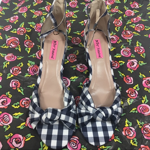 Betsey Johnson Ivee sandal block heel NEW WITH BOX - Picture 2 of 5